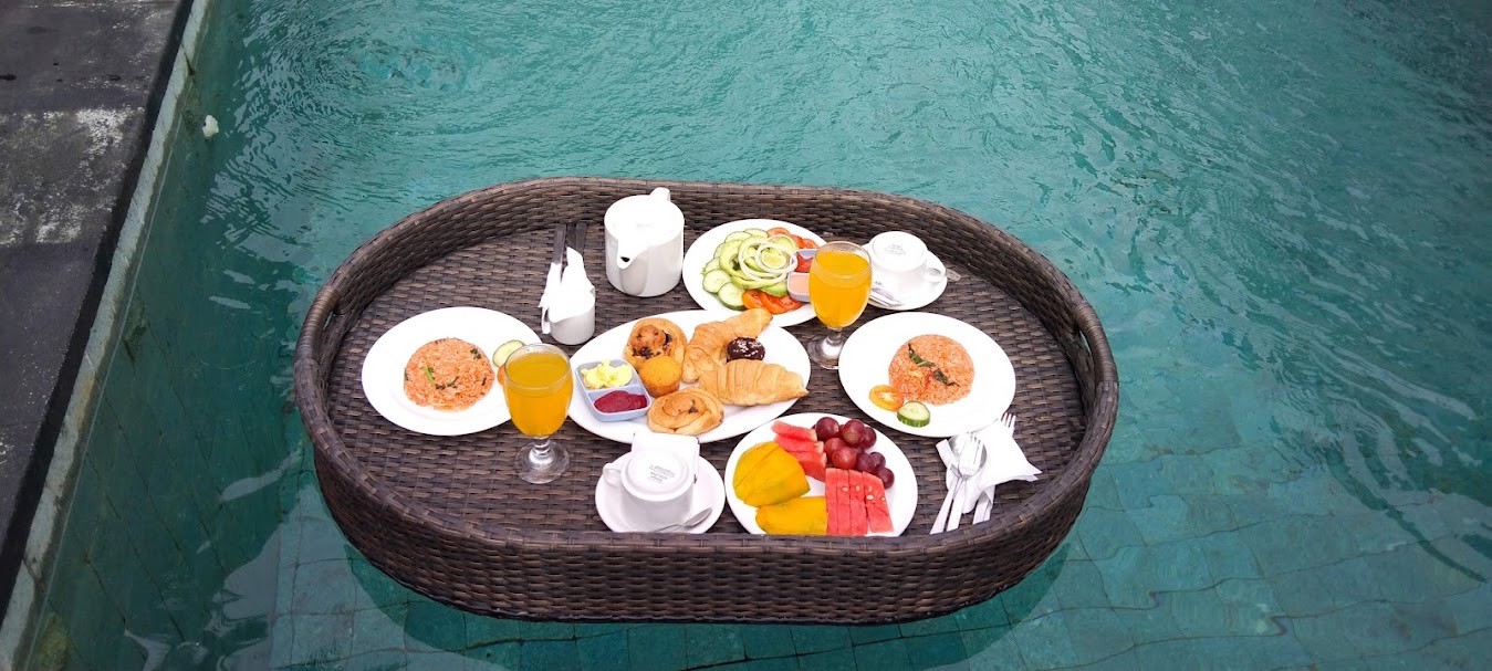 Special Floating Breakfast